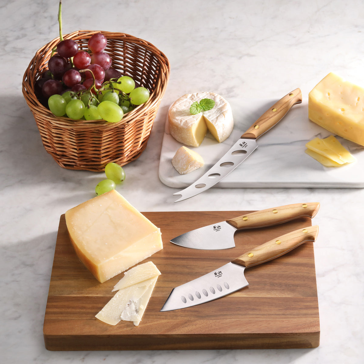 Cangshan 1027327 3-Piece Olive Wood Cheese Knife Set with Acacia Board