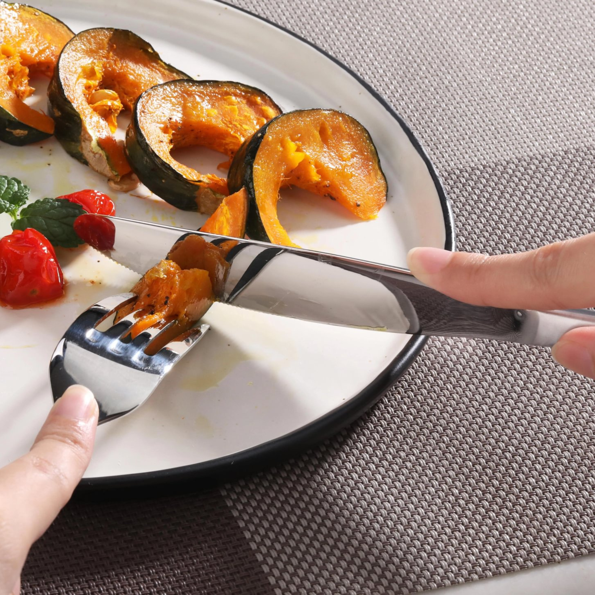 RAIN Series Dinner Knife, Stainless Steel, Matte Finish Handles, 504869