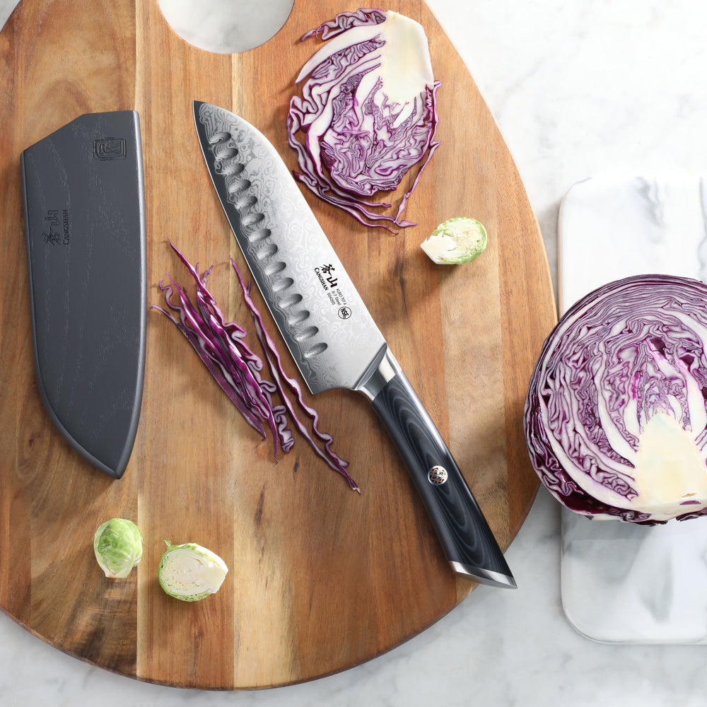 
                  
                    Load image into Gallery viewer, KURO Series 7-inch Santoku Knife with Sheath, High Carbon X-7 Damascus Steel, 504265
                  
                