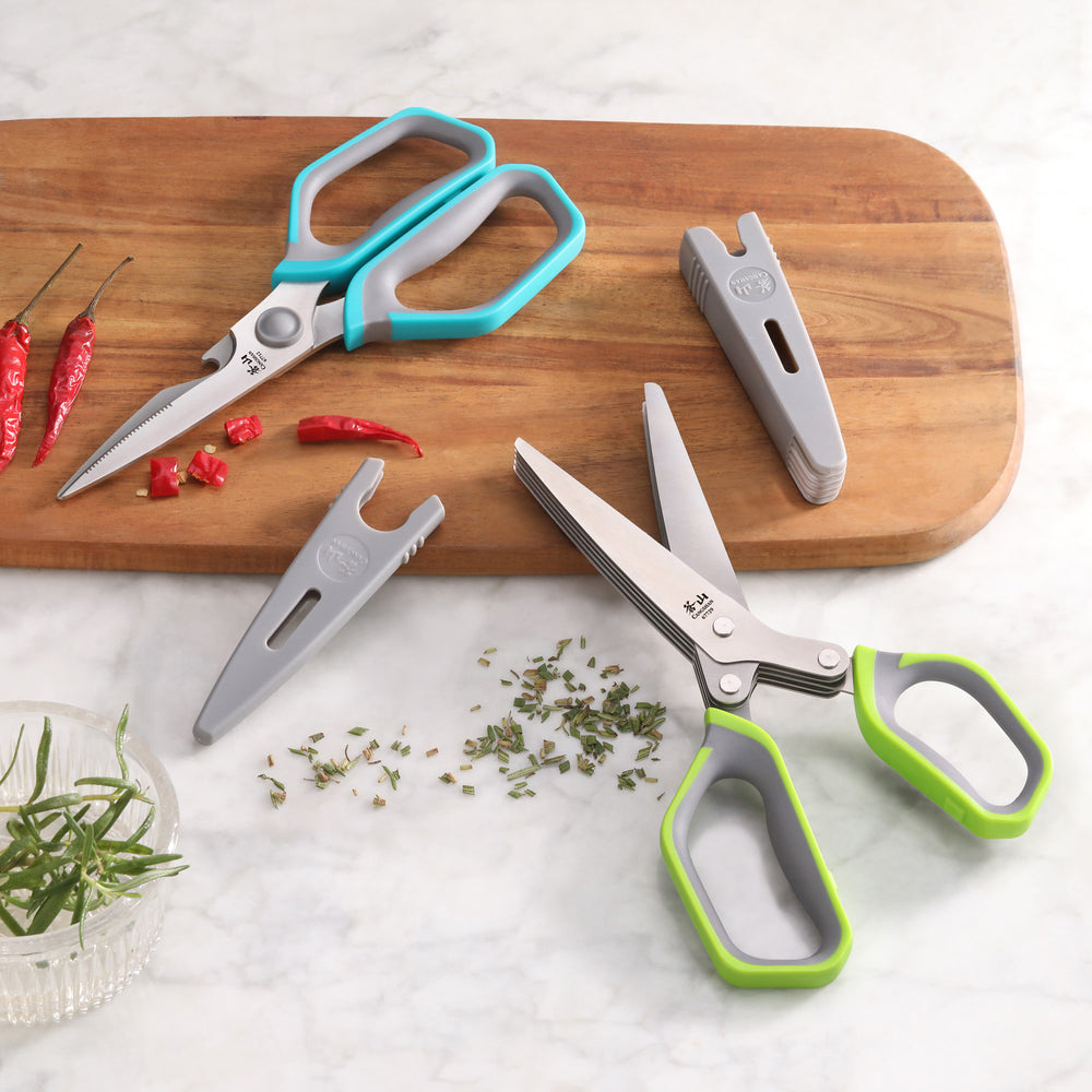 Cangshan 9-inch Heavy-Duty Come-Apart Kitchen Shears with Guard – The  Cook's Nook